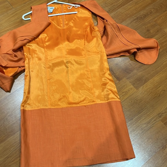 Ladies dress - Picture 10 of 11